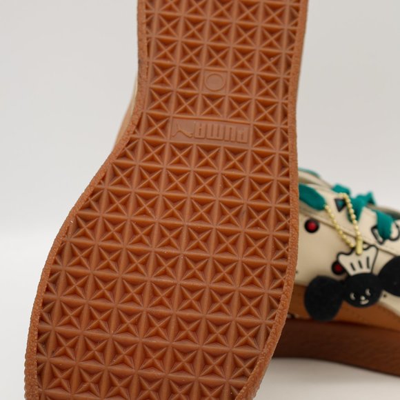 Puma x Tyakasha Clyde Leather Pizza Chef Design Sneakers Mens Size 10.5 NWT - Picture 2 of 16